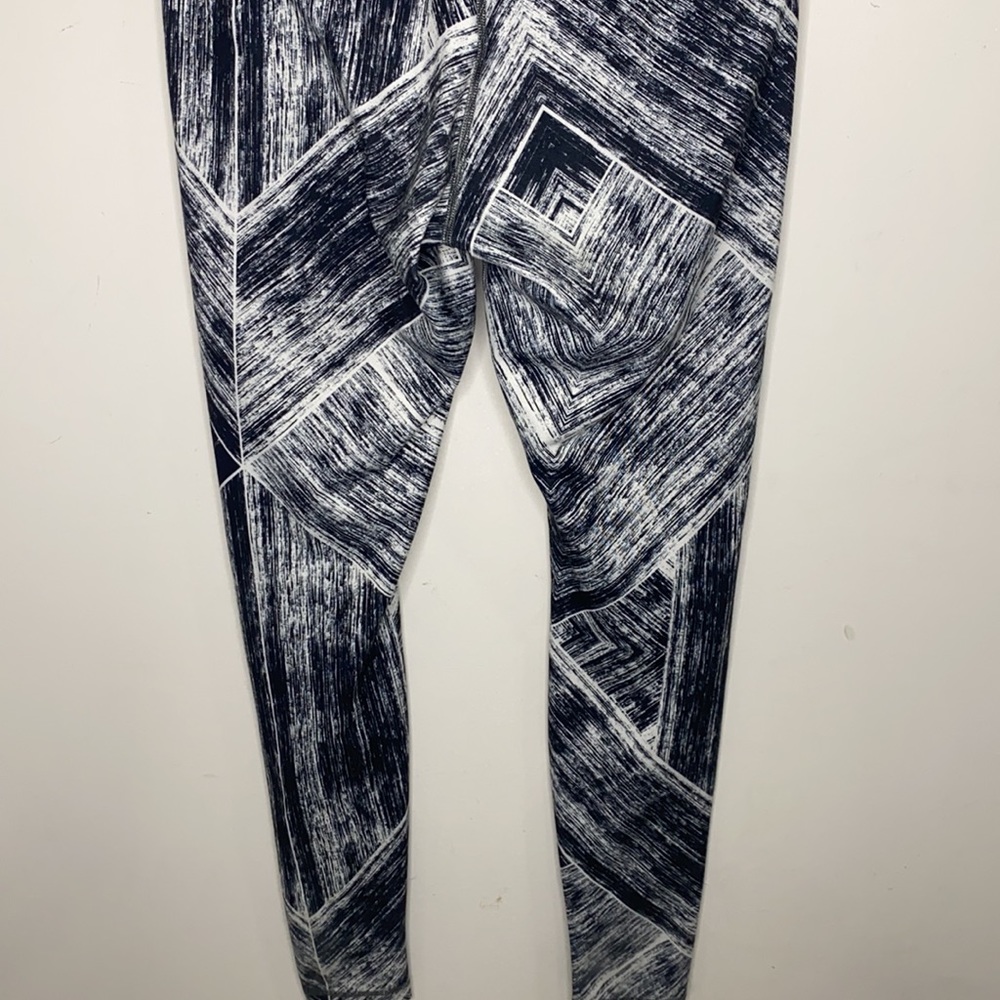 Lululemon eWunder Under Pant *Full-On 8 - Picture 9 of 13